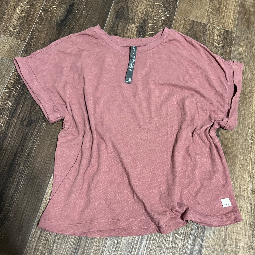 Vuori shirt with cuffed sleeves